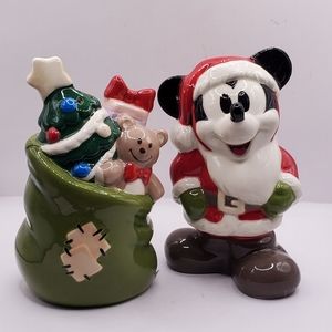 Disney: Santa Mickey with Bag of Toys salt and pepper shakers